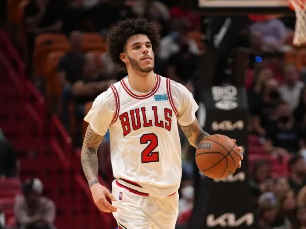 公牛前途光明!,Ning新星比赛局势复杂表现突出气势如虹延续(牛顿摆原理创意说明) 公牛前途光明!,Ning新星比赛局势复杂表现突出气势如虹延续(牛顿摆原理创意说明)