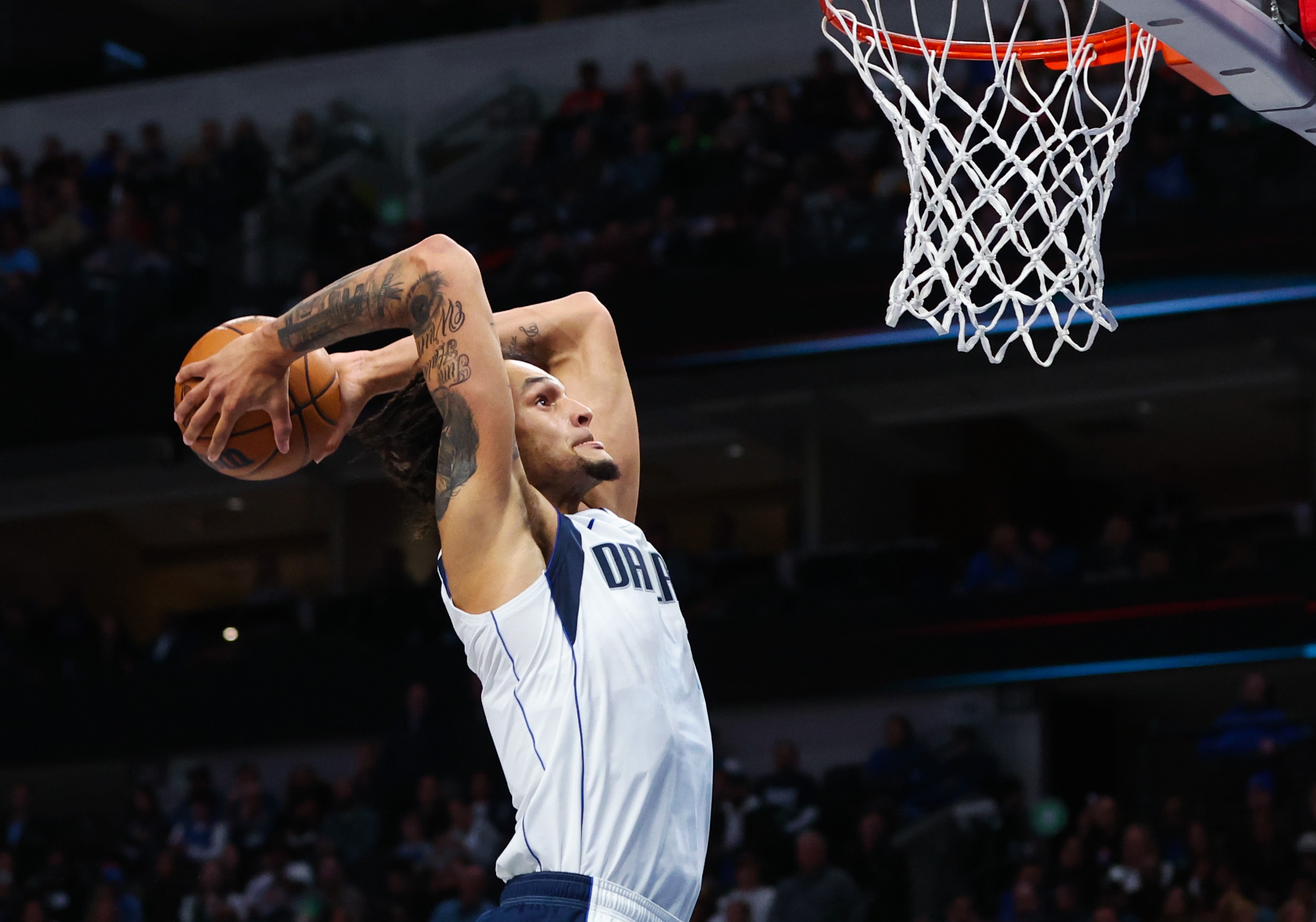 关于东契奇在独行侠比赛中关键助攻，赛事规则更新引发热议！的信息